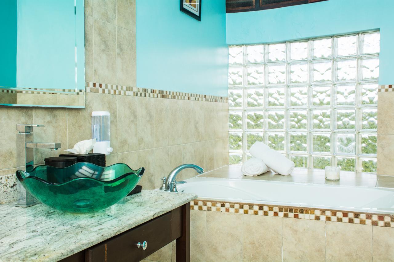 Heavenly Suites La Feuillet Dış mekan fotoğraf